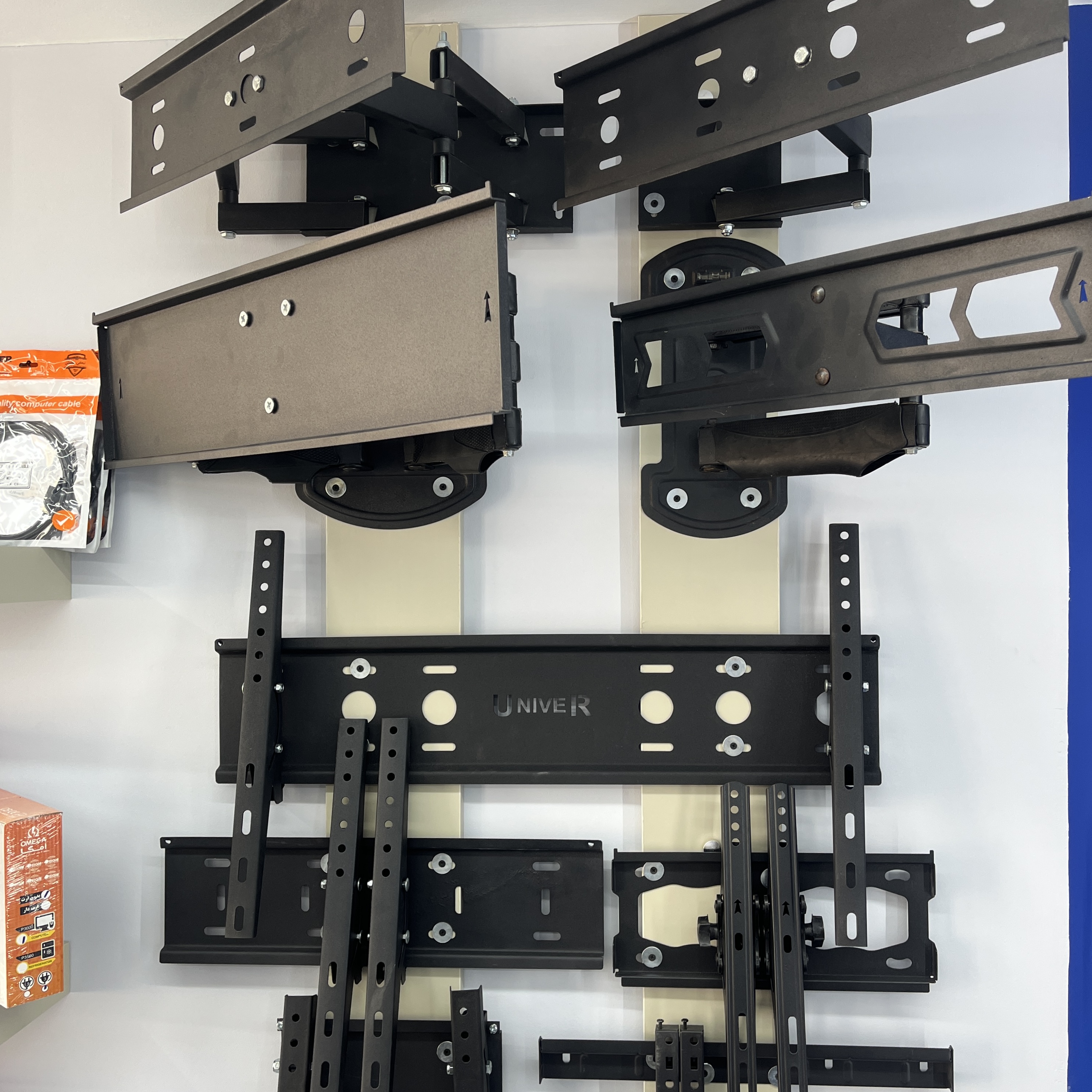 انواع پایه و براکت دیواری